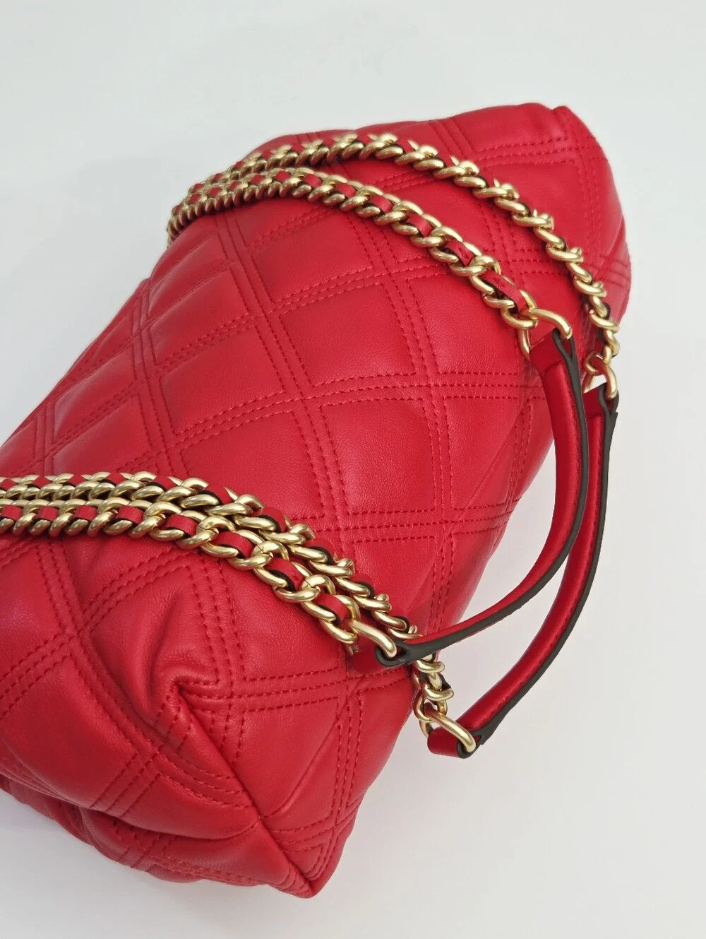 LIKE NEW TORY BURCH FLEMING SOFT CONVERTIBLE SHOULDER BAG - BRILLIANT RED
